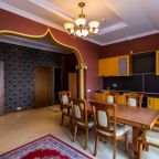 Полулюкс (Восток), Гостевой дом Резиденция Леонора