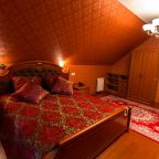 Полулюкс (Восток), Гостевой дом Резиденция Леонора