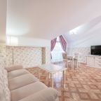 Апартаменты (Апартаменты Элит 2-х комн. 105 м с кухней с террасой от 2-х до 4-х мест (5 этаж)), Бутик-Отель Демфил