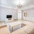 Апартаменты (Апартаменты Элит 3-х комн. 130 м с кухней с террасой от 2-х до 6-ти мест (2 этаж)), Бутик-Отель Демфил