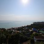 Трехместный (Трехместный номер с балконом и видом на море), На Хвойной
