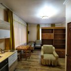 Четырехместный (Трехместный номер с доп. местом без балкона с видом во двор с кухней для 3 взрослых), На Хвойной