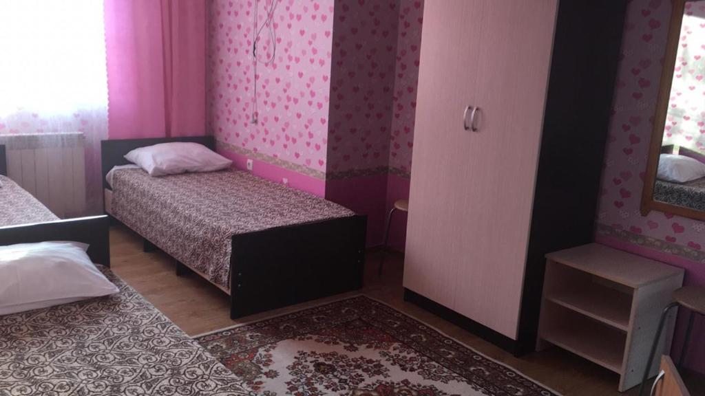 Двухместный (Бюджетный двухместный номер с 1 кроватью или 2 отдельными кроватями) гостевого дома НиКа на Седова, Лазаревское
