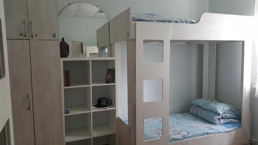 Номер (Спальное место на двухъярусной кровати в общем номере для мужчин и женщин) хостела Аура, Новосибирск