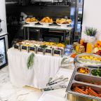 Завтрак ,9.00-11.00, Апартаменты В ЖК Олимп