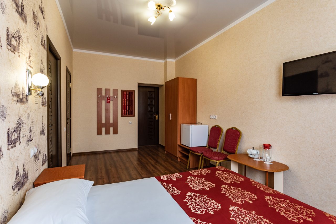 Четырехместный (Двухкомнатный номер 