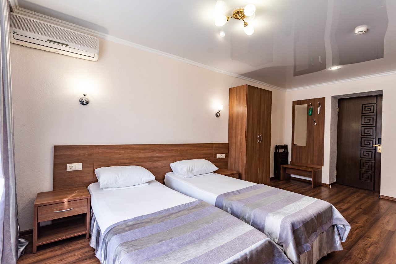 Четырехместный (Двухкомнатный номер 