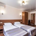 Четырехместный (Двухкомнатный номер "Стандарт" тариф "Оздоровительная путёвка"), Санаторий Русь