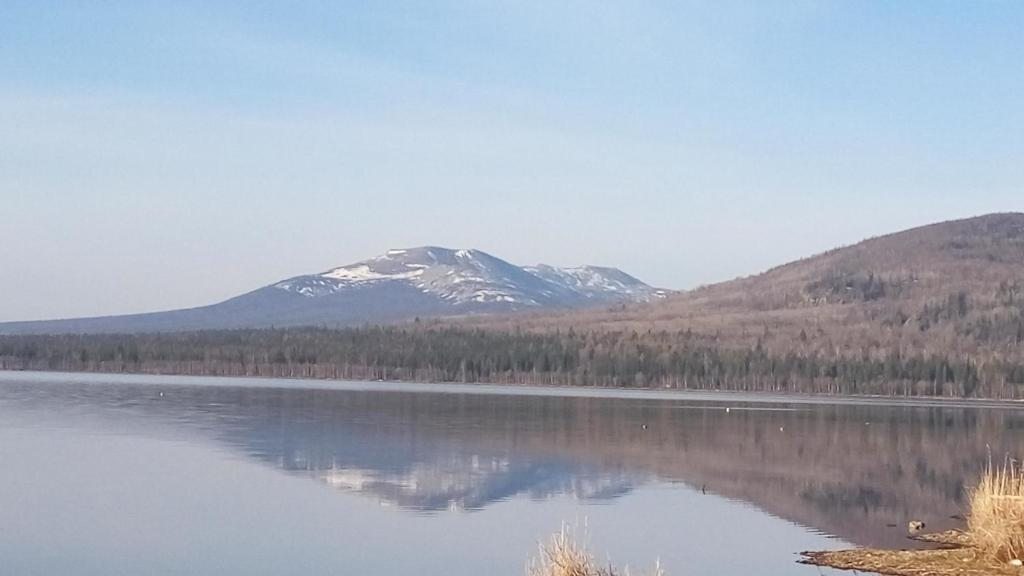 Семейный (Семейный номер с видом на озеро), Домик на берегу Зюраткуля