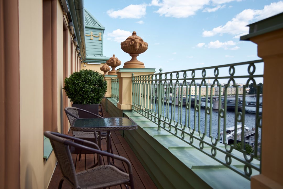 Балкон в отеле River Palace Hotel, Санкт-Петербург