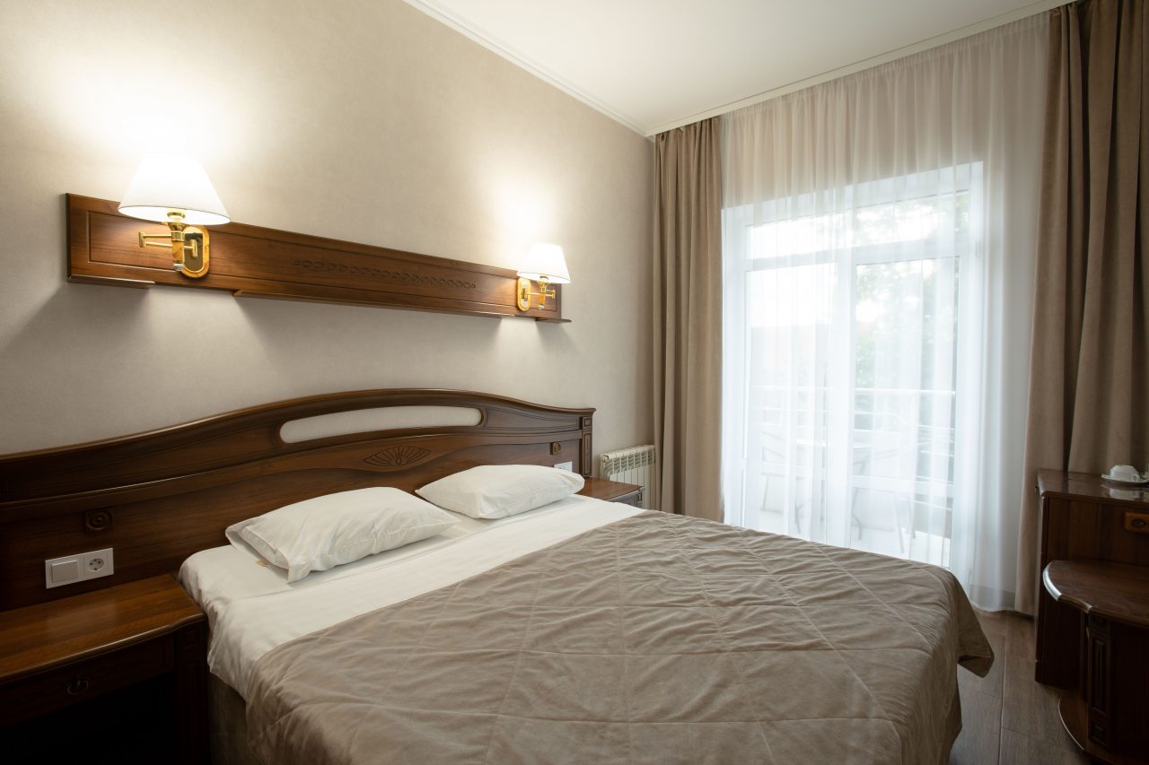 Двухместный (улучшенный номер с балконом), Отель Империал