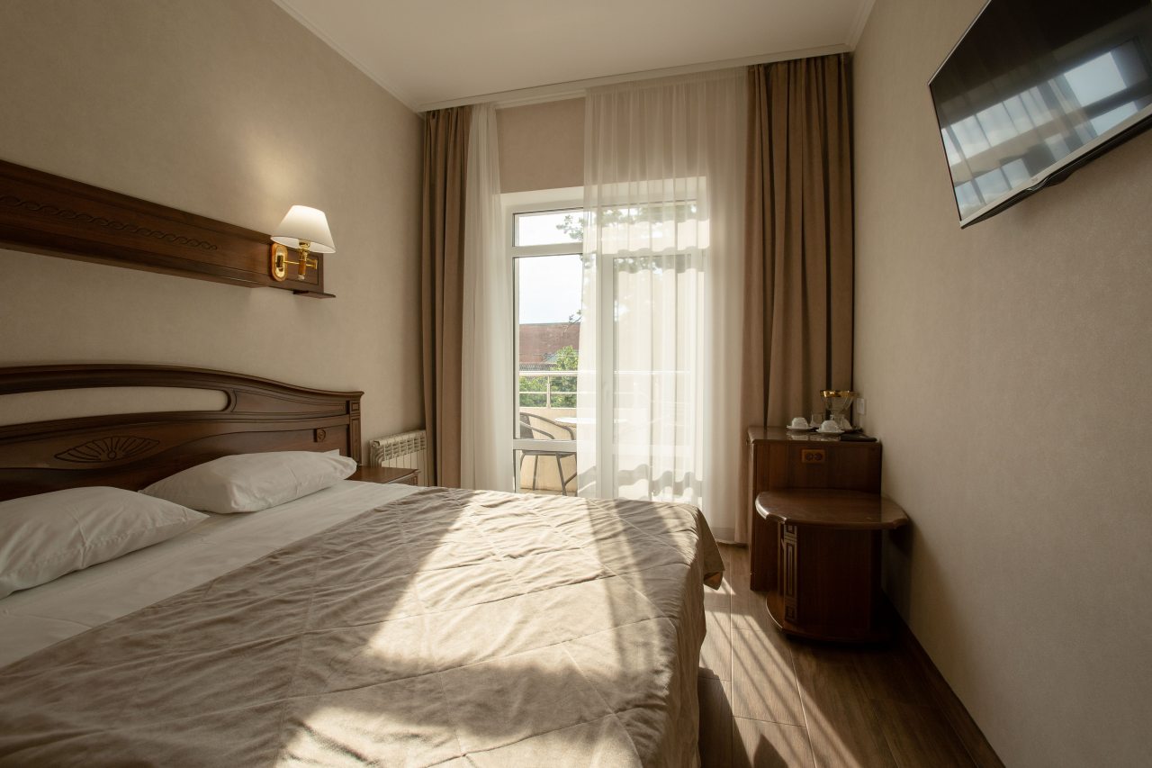 Двухместный (улучшенный номер с балконом), Отель Империал