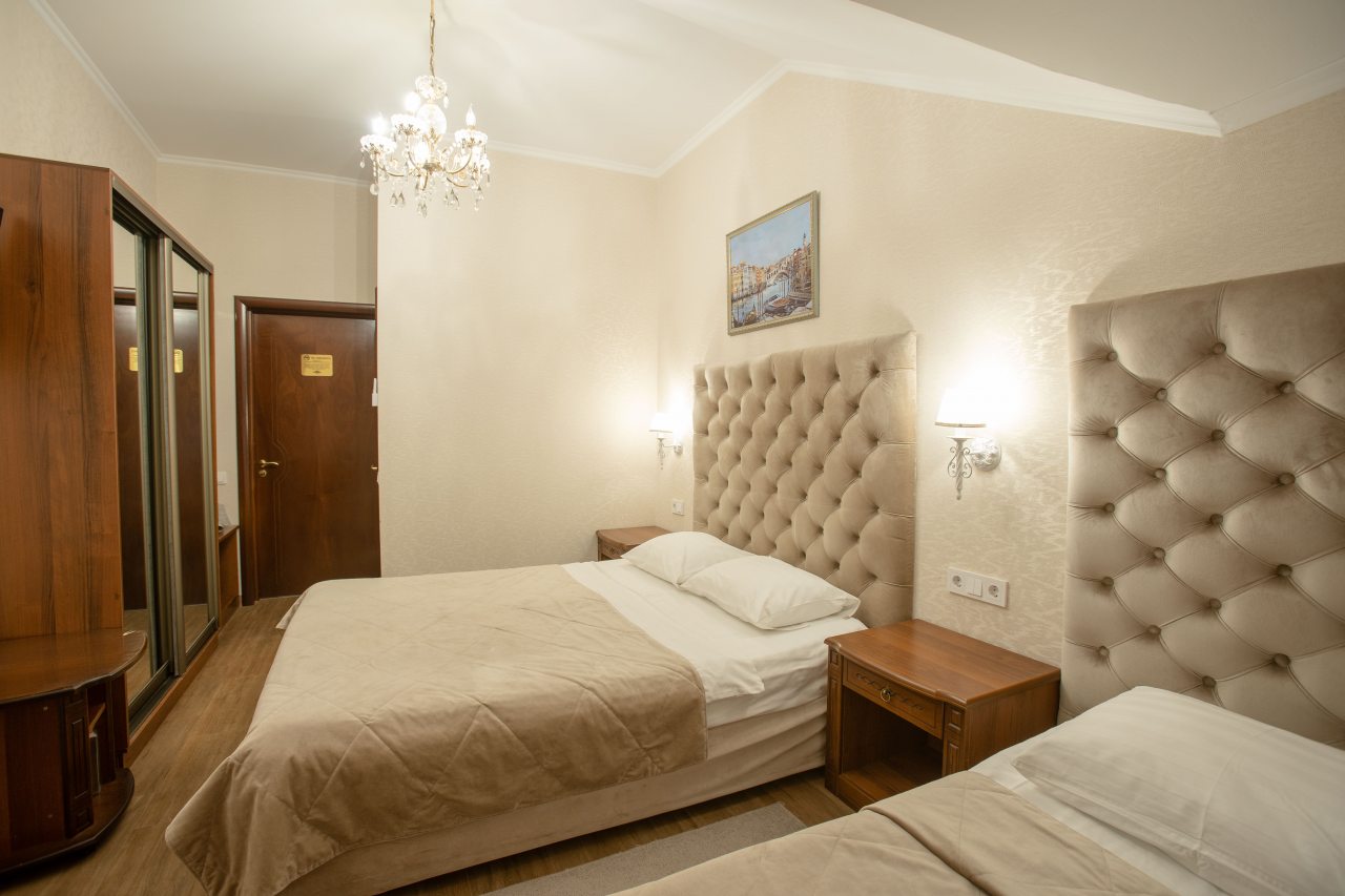 Трехместный (Комфорт без балкона), Отель Империал