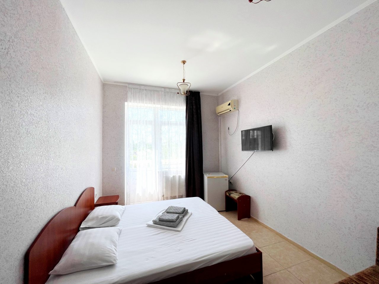 Двухместный номер с балконом, просторный, светлый и уютный