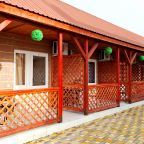 Трехместный номер с отдельным входом и небольшой террасой