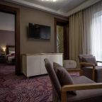 Апартаменты, Forrest Terrace Hotel