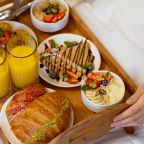 Доставка еды и напитков в номер, Forrest Terrace Hotel