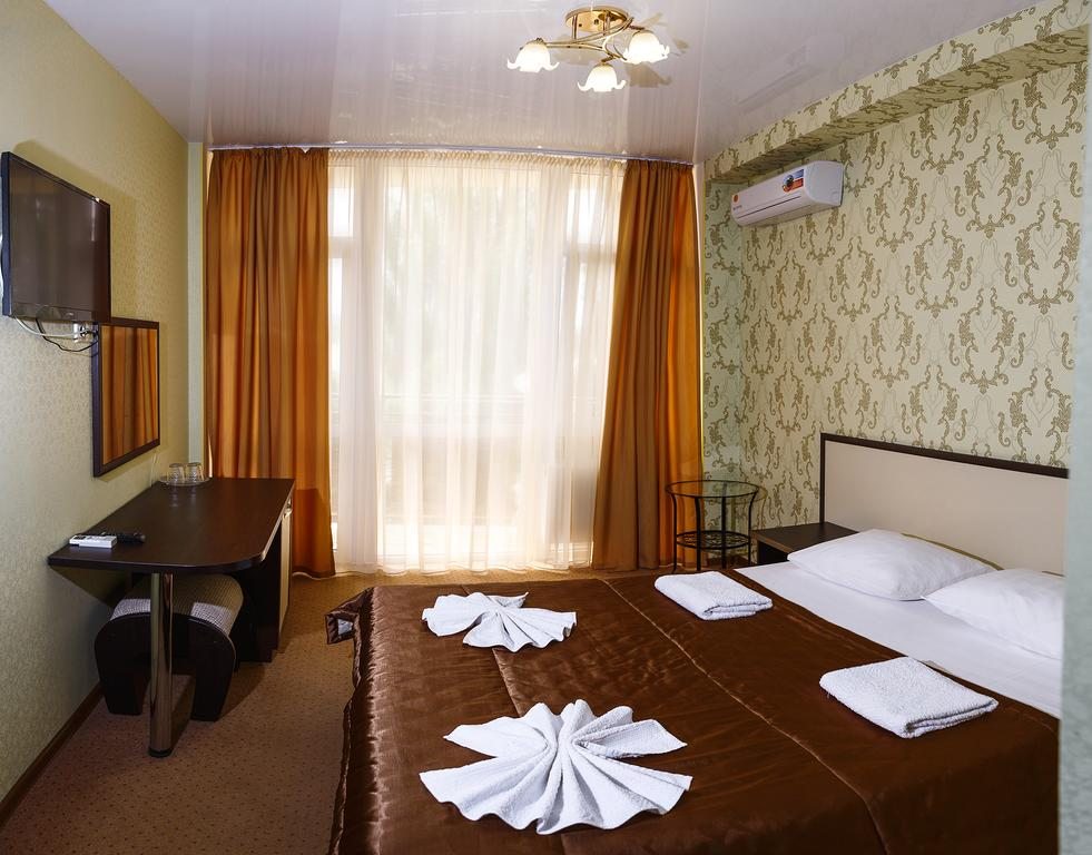 Двухместный (Двухместный номер с 1 кроватью) отеля Royal, Анапа