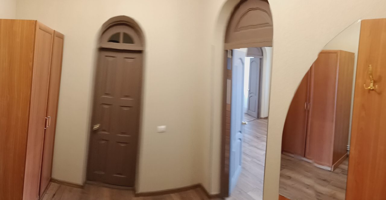 Полулюкс, Гостиница Аристократъ