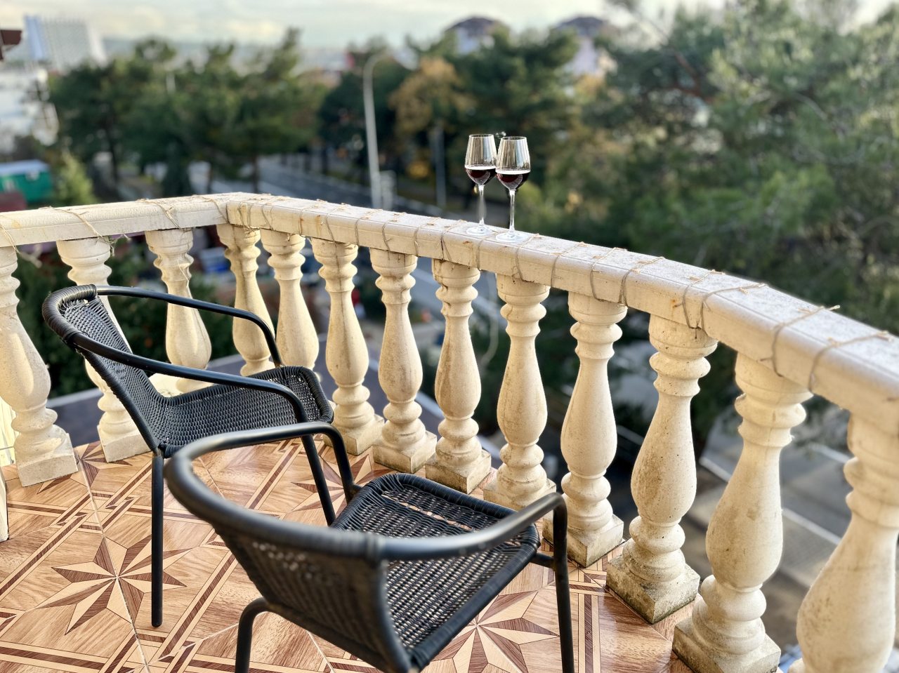 Четырехместный (Двухкомнатный Сьют с балконом), Гостиница Casa Blanca
