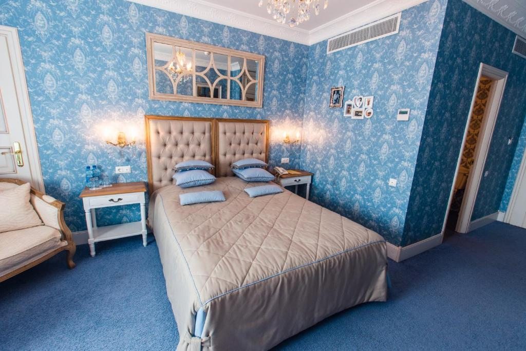 Двухместный (Улучшенный двухместный номер с 1 кроватью или 2 отдельными кроватями) бутик-отеля Русский дворик, Сергиев Посад
