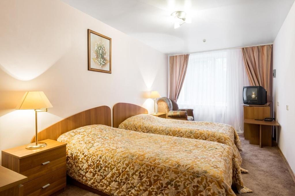 Двухместный (Стандартный двухместный номер с 2 отдельными кроватями) отеля Буран, Сергиев Посад