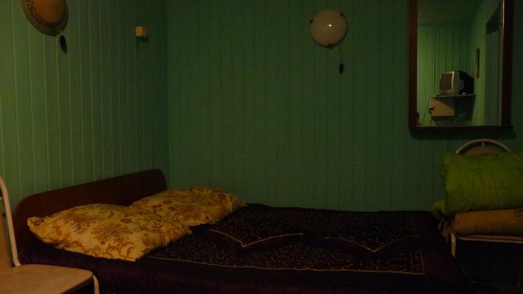 Сьюит (Люкс с 2 спальнями) отеля Мезон, Брянск