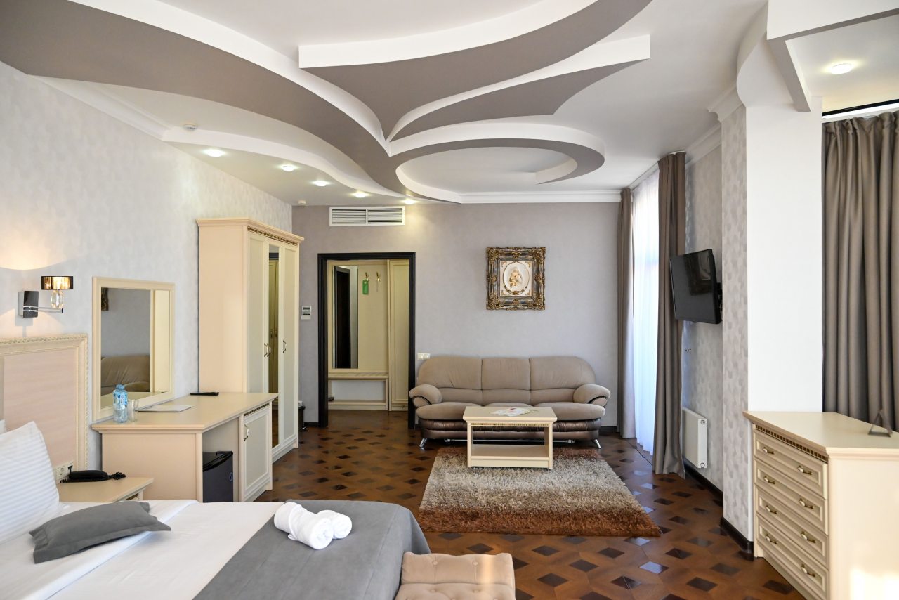 Люкс (Супер), Отель Shine House