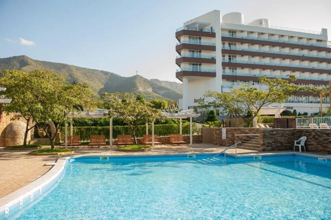 3 открытых бассейна с подогревом, Отель Alean Family Resort & SPA Biarritz 4*
