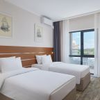 Четырехместный (Улучшенный четырехместный номер), Отель Alean Family Biarritz 4*