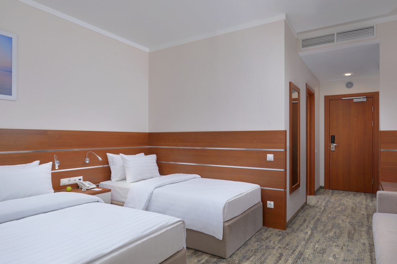 Двухместный (Улучшенный Оптимум 2-местный 1-комнатный), Отель Alean Family Biarritz 4*