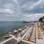 Галечный пляж, Апарт-отель SANREMO