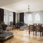 Двухместный (Люкс Роял  (+билеты в Сочи Парк)), Отель-замок Богатырь 4*