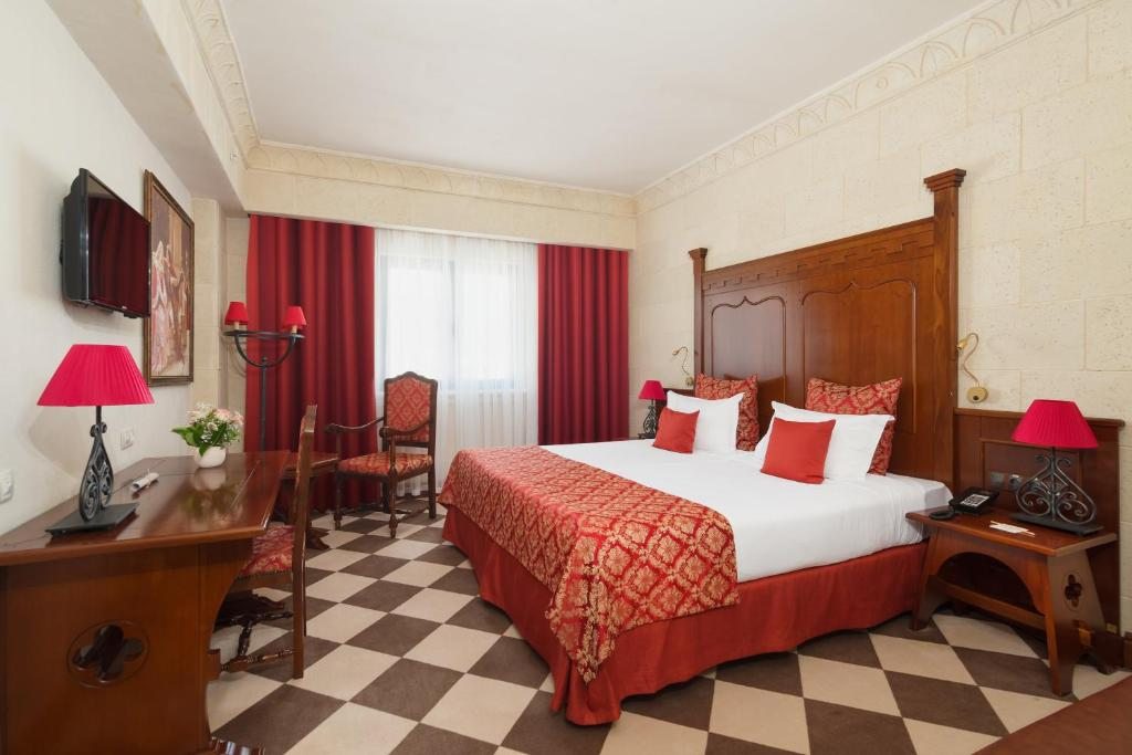 Двухместный (Двухместный номер с 1 кроватью или 2 отдельными кроватями) отеля Сочи Парк® Отель Богатырь - Билеты в Парк Включены, Адлер
