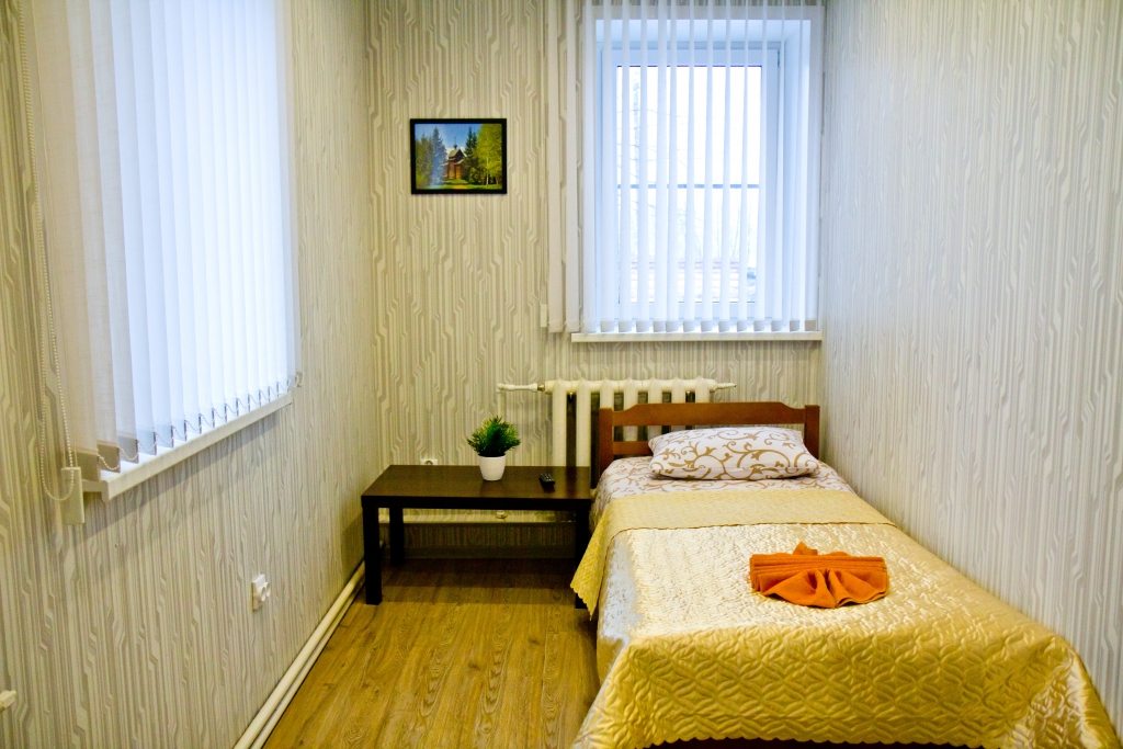 Одноместный (Стандарт с общей ванной комнатой) гостиницы Альянс, Великий Новгород