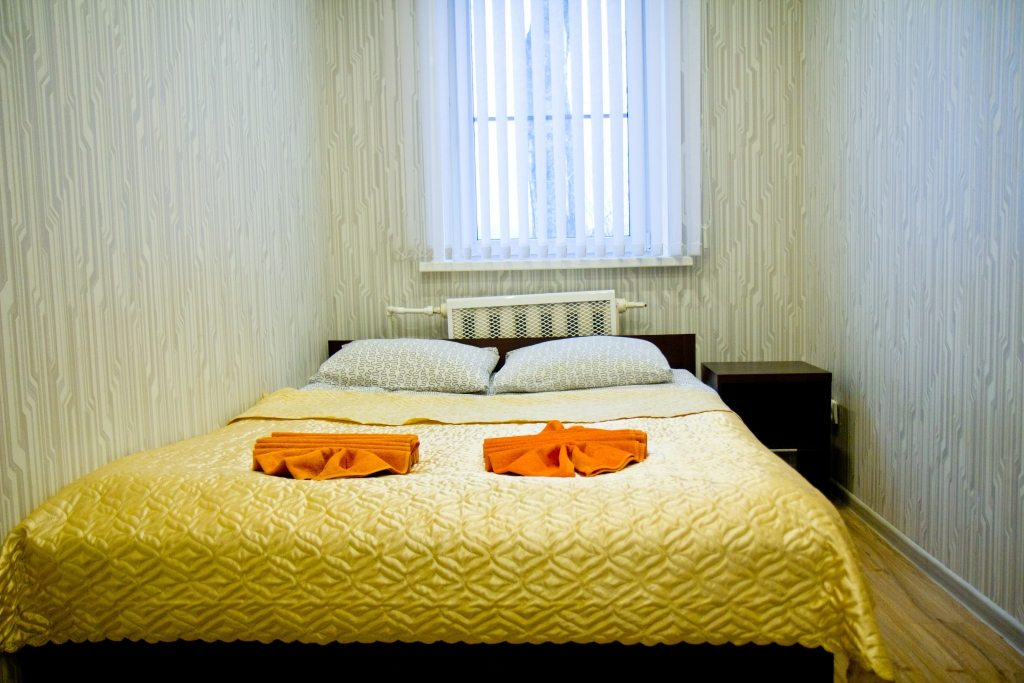 Двухместный (Эконом с 1 кроватью и общей ванной комнатой) гостиницы Альянс, Великий Новгород
