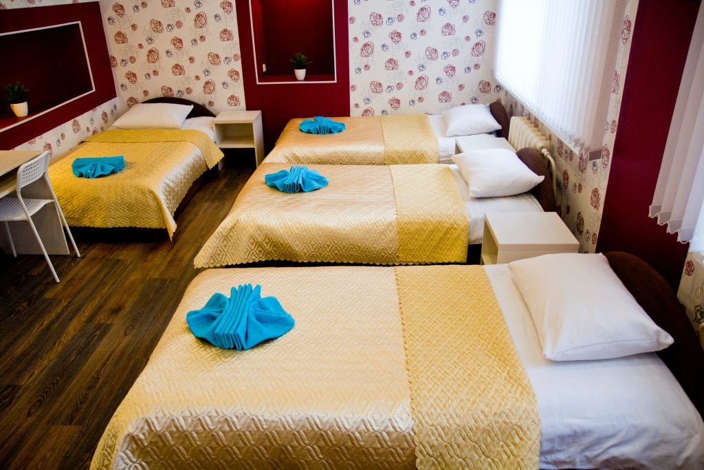 Пятиместный (Семейный с общей ванной комнатой) гостиницы Альянс, Великий Новгород