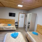 Трехместный (Улучшенный с душем на этаже), Гостиница Альянс