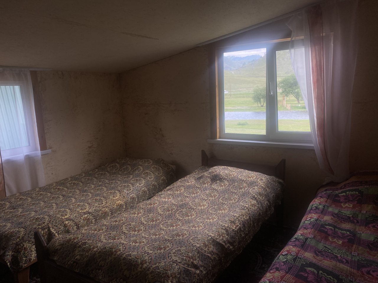 Пятиместный (Койко-место в пятиместном номере) турбаз Алтайские дачи, Онгудай