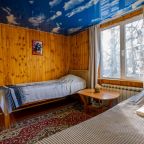 Трехместный (С душем и туалетом), Гостевой дом Алтайские дачи