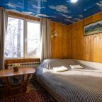 Трехместный (С душем и туалетом), Гостевой дом Алтайские дачи