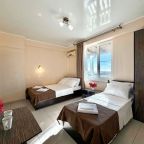 Трехместный номер с видом на море