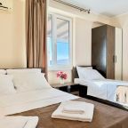 Трехместный номер с видом на море