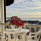 Общая терраса с видом на море