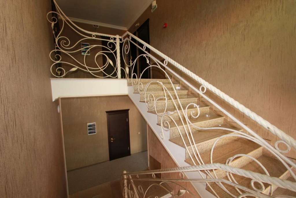 Лестница. Отель Villa Diana