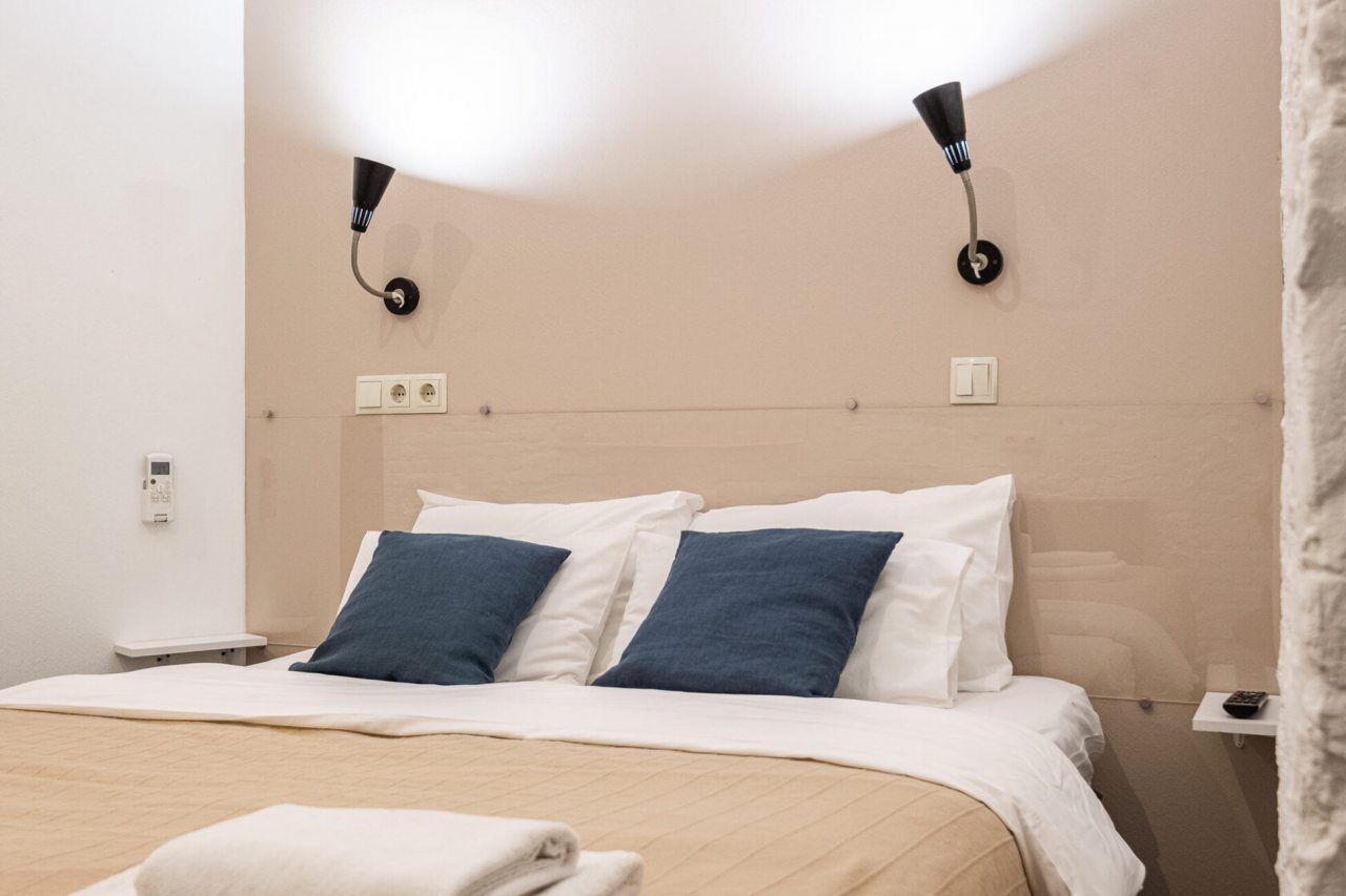 Двухместный (Комната Старндарт с двуспальной кроватью без окна), Меблированные комнаты Казанская 43