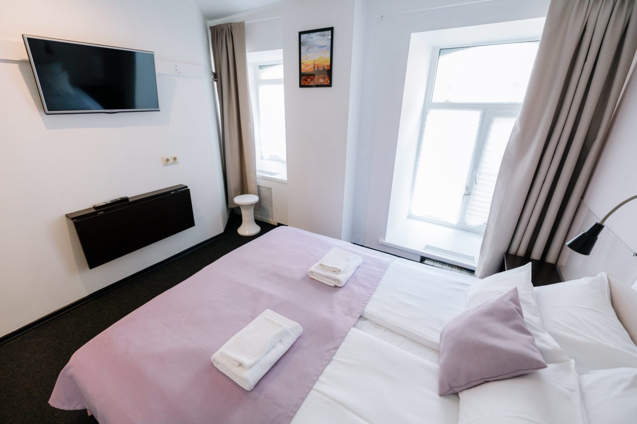 Двухместный (Комната Стандарт с двуспальной или двумя односпальными кроватями), Меблированные комнаты Казанская 43