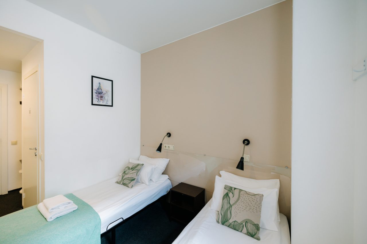 Двухместный (Комната Стандарт с двуспальной или двумя односпальными кроватями), Меблированные комнаты Казанская 43