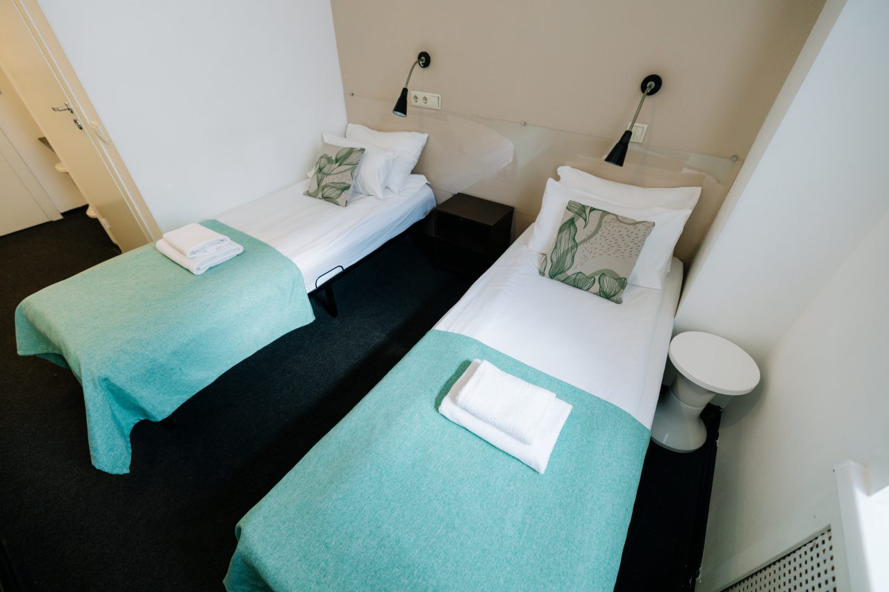 Двухместный (Комната Стандарт с двуспальной или двумя односпальными кроватями), Меблированные комнаты Казанская 43