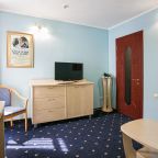 Полулюкс (Двухкомнатный (DELUXE 2) 2-х местный - 1, 2, 3, 4 этаж), Отель 1001 Ночь